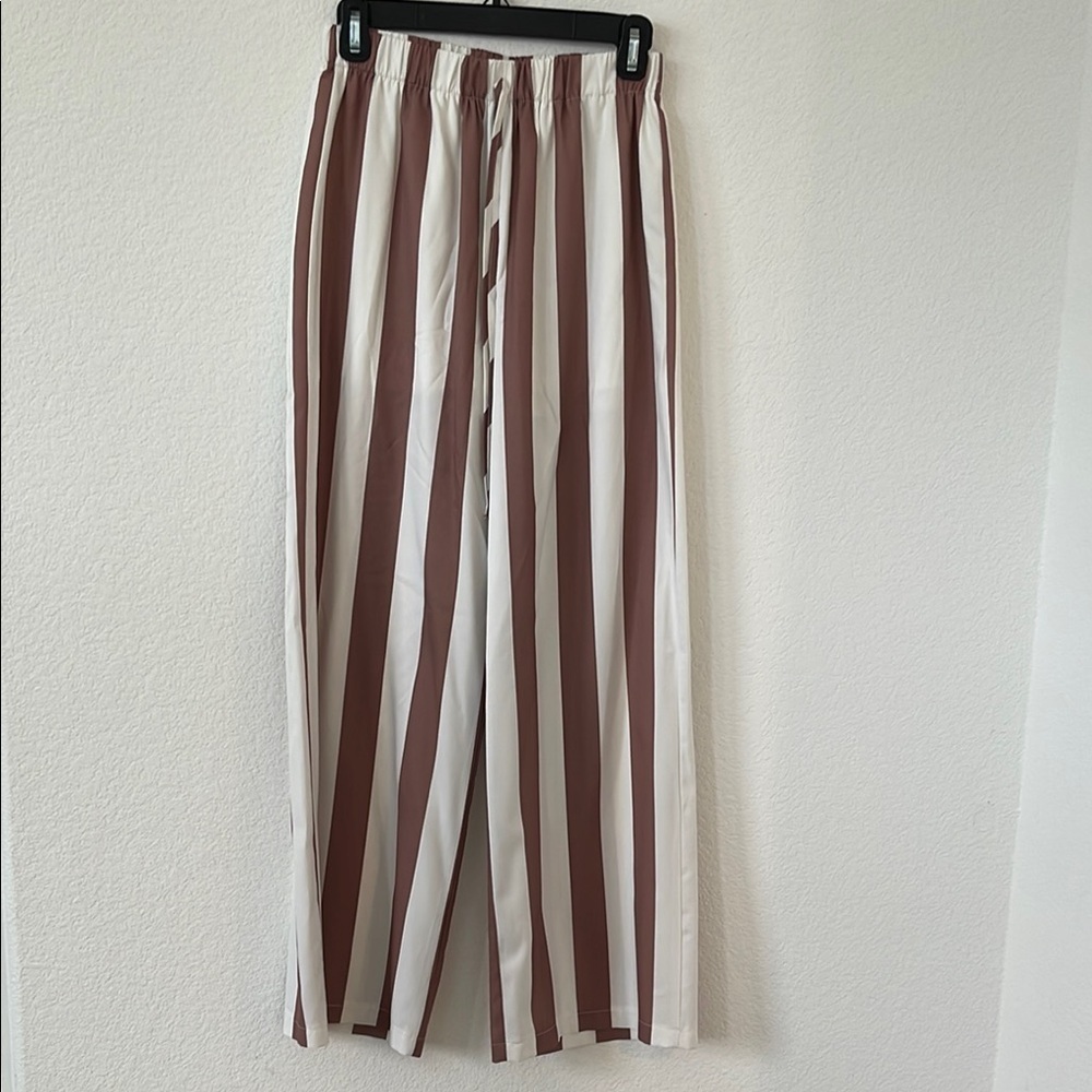 EUC | Shein | Vertical Striped Brown & White Pants | Sz M